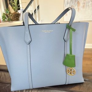 Like New. Great condition. Tory Burch Perry triple compartment tote - Bluewood